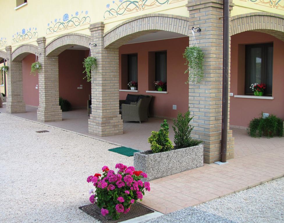 Agriturismo Ai Laghi Pocenia Buitenkant foto